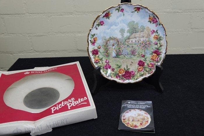 Bord - Keramiek - Royal Albert-collecteur, Antiquités & Art, Curiosités & Brocante