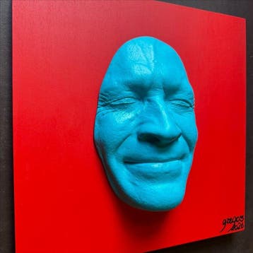 gregos - Blue light smile on red background