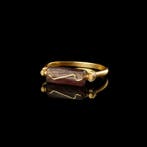 Romain antique Bague avec perle de verre violette romaine