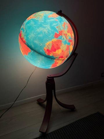 Verlichte aardbol op de vloer Geoscope - Nova Rico -