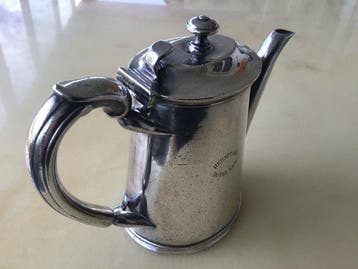 Christofle - Koffiepot - Metaal - Egoïstische karaf