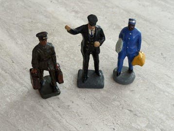 Figuur - 3 figurines 7 cm pour train gare zoo très rare no