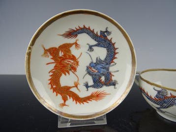 Tasse et soucoupe - Porcelaine - Dynastie des Qing,
