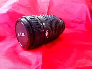 Nikon AF Nikkor 70-210mm f/4-5.6 Zoomlens