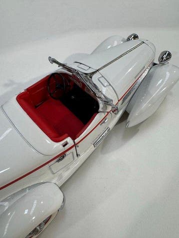 Franklin Mint 1:24 - Modelauto - Auburn 851 Speedster 1935