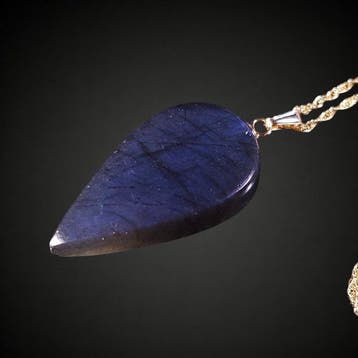 Geen reserveprijs – 30 ct blauwe labradoriet gezet in een, Verzamelen