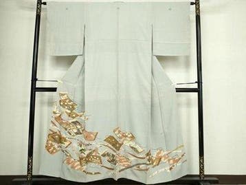 Élégant kimono Irotomesode en soie pure, broderie Koma, or