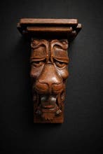 Decoratief ornament - België - Console leeuw uit eiken