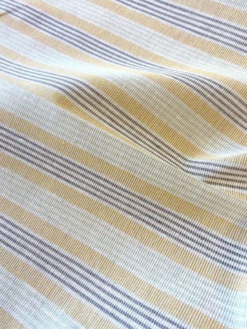 Tissu en mélange de lin léger et frais, à rayures