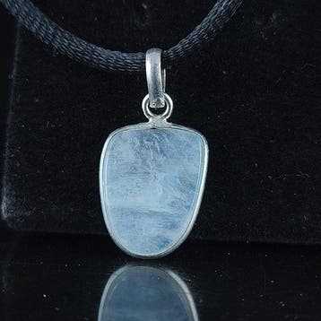 Pierre de Lune Pendentif- 1.8 g