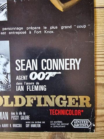 Goldfinger - Original French cinema lobby card of Goldfinger, Nieuw