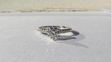 Verlovingsring - 18 karaat Witgoud - 0.74ct. tw. Diamant