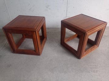 Centre de table - Noyer - Deux tables basses cubiques /