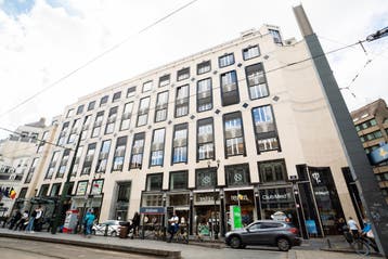 Kantoorruimte voor 2 in Louise Centre, Verzenden