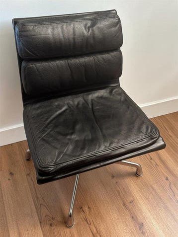 Vitra - Charles & Ray Eames - Stoel - Ea208 - Leder,