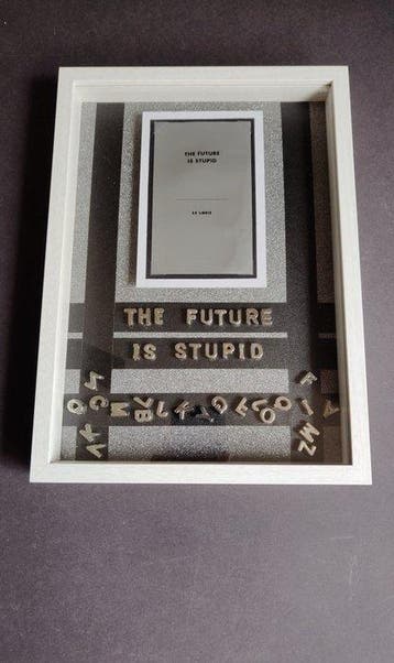Jenny Holzer (1950) - THE FUTURE IS STUPID, Antiek en Kunst