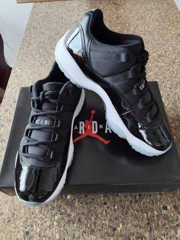 Air Jordan - Air Jordan 11 - Sneakers - Maat: EU 43 - Nieuw, Nieuw