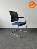 Interstuhl Hero vergaderstoel - Blauwe zitting met zwart net, Vergader- of Presentatieruimte, Ophalen of Verzenden, Gebruikt, Stoel