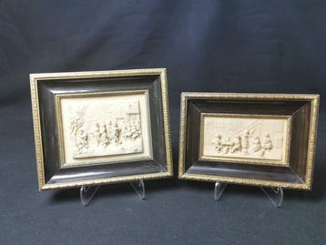 Sculpture sur bloc/relief, C.F. Becker - Due placche da muro, Antiquités & Art, Curiosités & Brocante