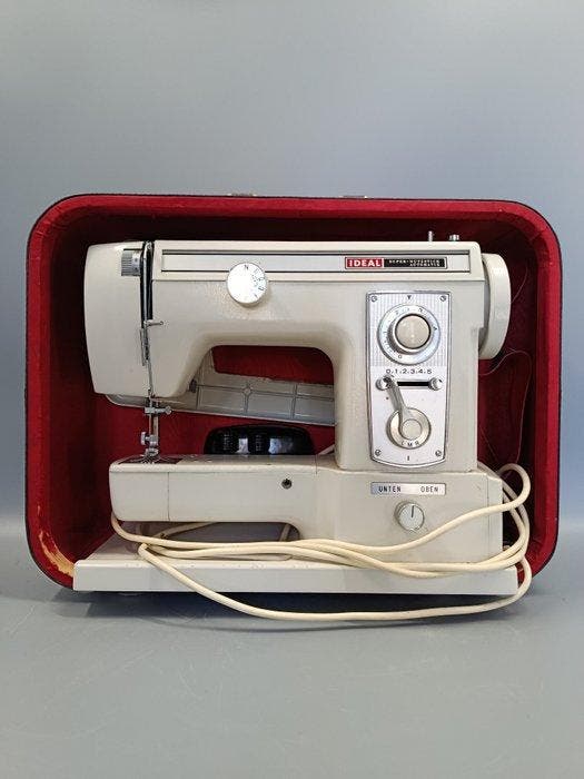 Klassische Ideal De Luxe Nähmaschine – Vintage Modell mit, Antiek en Kunst, Curiosa en Brocante