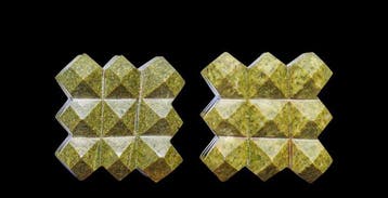 75mm Groene Vesuvianiet Kubus - 54 Piramiden Idocrase, Verzamelen