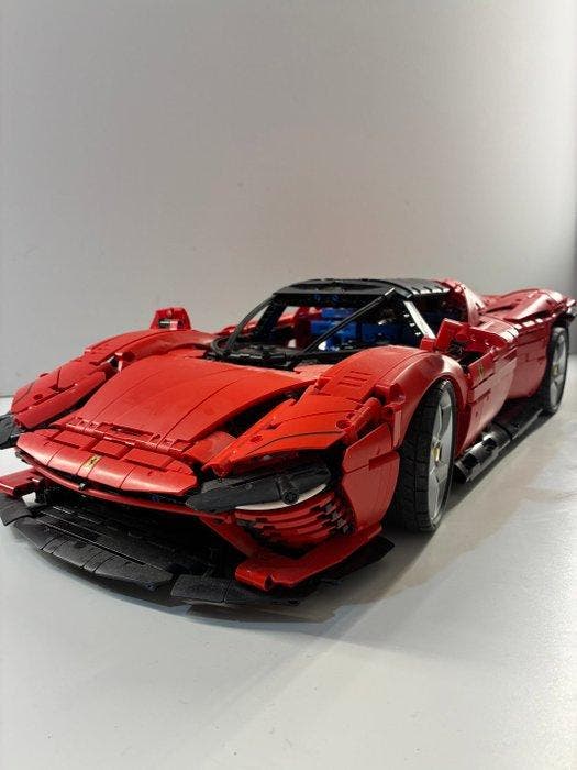 Lego Set - 42143 - Technic - FERRARI DAYTONA SP3 - LIKE NEW, Enfants & Bébés, Jouets | Duplo & Lego