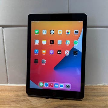 Apple iPad (5th Generation) 128GB Wifi - Mobiele telefoon, Nieuw