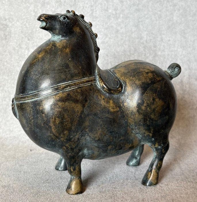 Beeld, Uniek Tang-Dynasty stijl paard - 17 cm - Brons, Antiek en Kunst, Kunst | Designobjecten