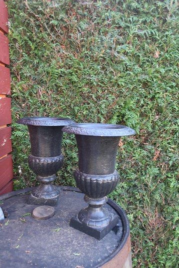 Jardinière (2) - Gietijzer - set tuinvazen