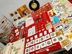 Monde. Collection of coins and banknotes and other items