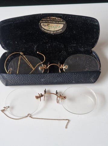 APC - Reg. No 23734 - Pince-nez