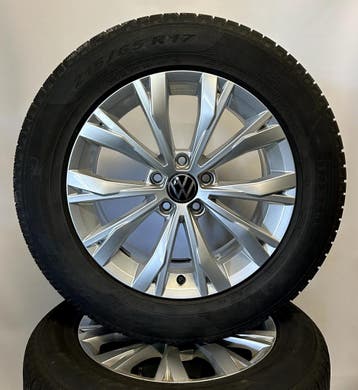 Volkswagen Tiguan 17 inch Velgen + Winterbanden, Banden en Velgen, 17 inch, Personenwagen, Gebruikt