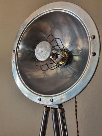 Calor, Orléans, 1950 - Lampadaire trépied - Laiton nickelé