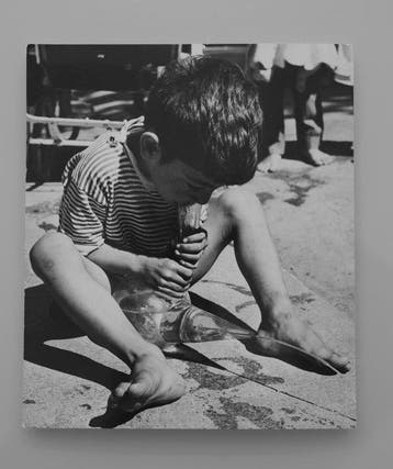 Jean Ribiere 1922 - 1989 - Enfant gitan faisant semblant de