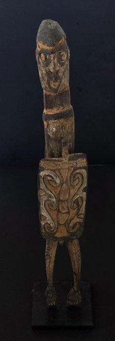 Prachtig en vrij groot Asmat beeld - collectie Jac
