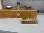 Weegschaal - Hout messing staal - Antieke
