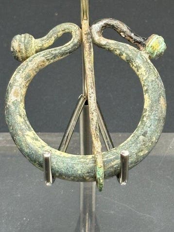 Romain antique, Empire Bronze Fibule annulaire – Ier siècle