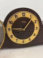 Pendule - Mauthe Art Deco Mantel Clock – Walnut Wood –, Antiek en Kunst