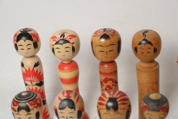 Figure - Set of 12 Vintage Japanese Kokeshi Dolls - Bois -