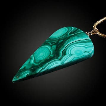 Sans réserve – Malachite de 107,7 ct avec d’exceptionnelles