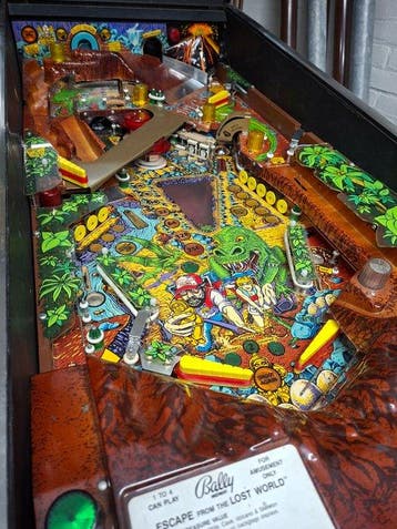 Bally Midway - Flipper Escape from the Lost World -