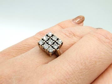 Ring - 14 karaat Witgoud - 0.90ct. tw. Diamant (Natuurlijk), Handtassen en Accessoires, Nieuw
