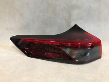 Nissan X-Trail T33 23+ achterlicht links LED Europa, Verzenden