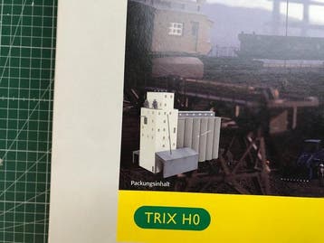 Trix H0 - 66109 - Décor de train miniature (1)