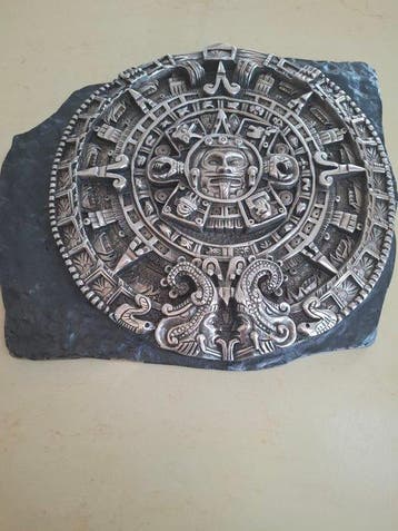 Sonnenuhr, Antiek en Kunst