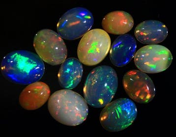 Ct. 11,30 Natuurlijke Ethiopische Opalen Cabochon- 2.26 g