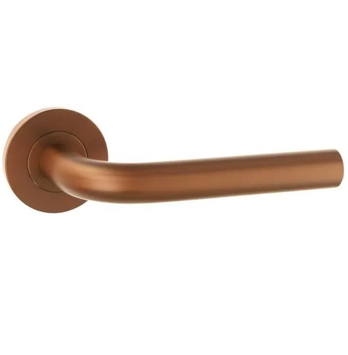 Deurklink Leona op rond rozet PVD brons, Bricolage & Construction, Fenêtres & Moustiquaires