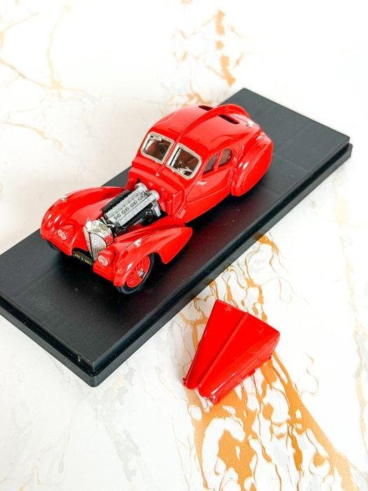 Rio 1:43 - Modelauto - Bugatti Type 57 SC Atlantic Coupe, Hobby & Loisirs créatifs, Voitures miniatures | 1:5 à 1:12