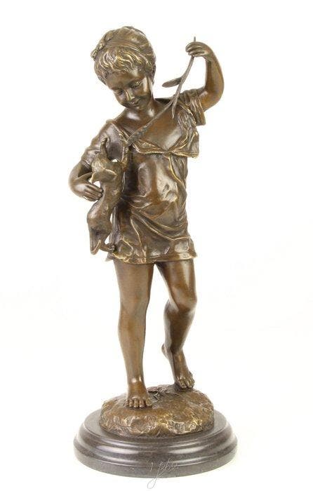 sculptuur, Beautiful Fine Art Bronze Sculpture “Girl with, Antiek en Kunst, Curiosa en Brocante