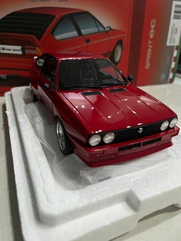 Laudoracing 1:18 - Voiture de sport miniature - Alfa Romeo, Nieuw